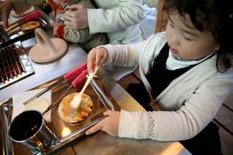 お煎餅の手焼体験